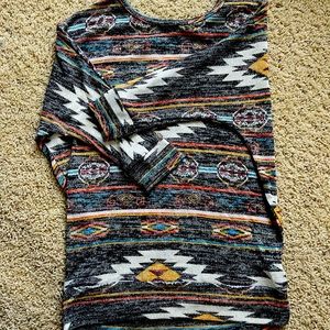 DEREK💛HEART 🔻🔺Aztec print🔻🔺